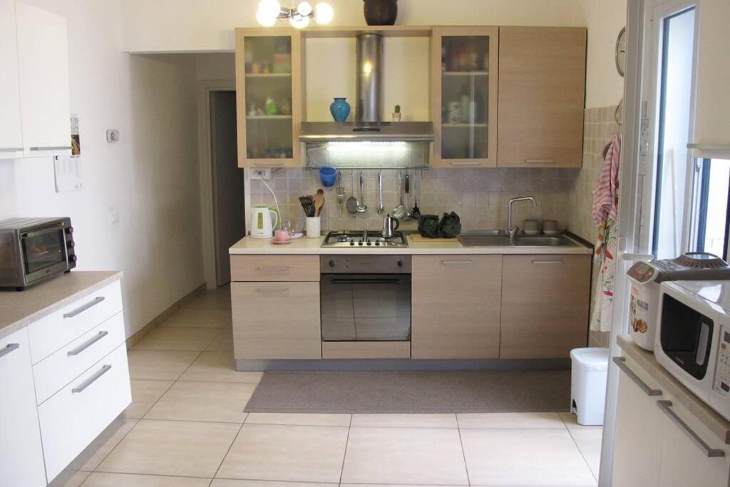 Confortevole Appartamento Vicino Al Centro Лечче Экстерьер фото